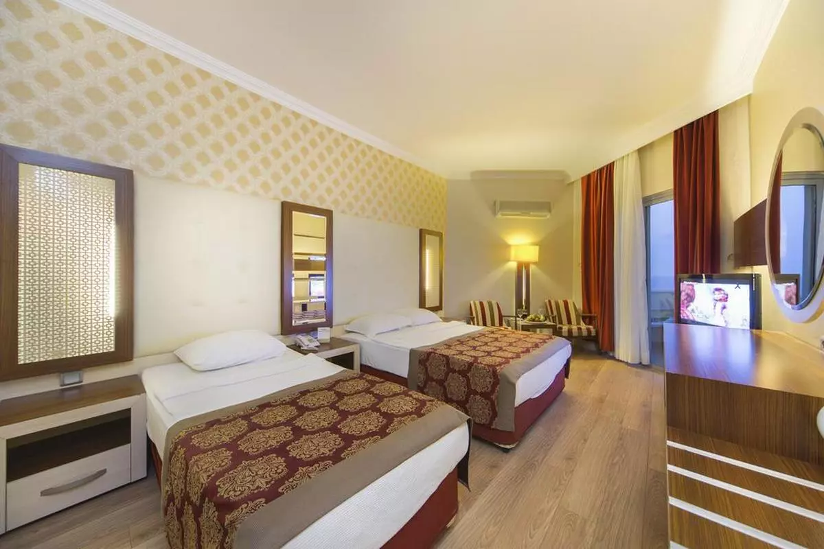 BEACH CLUB DOGONAY  ROOM (Copy).jpg